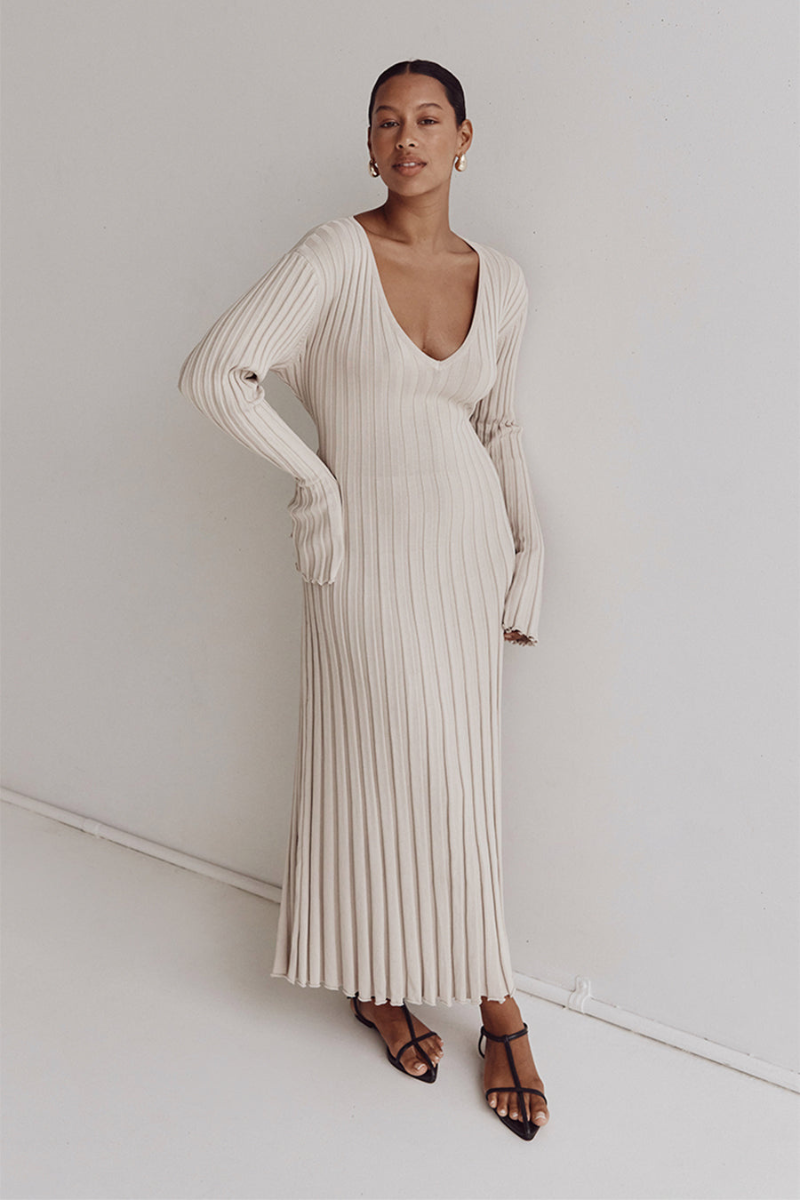 Ashby - V-Neck Sleeved Knit Midi Dress